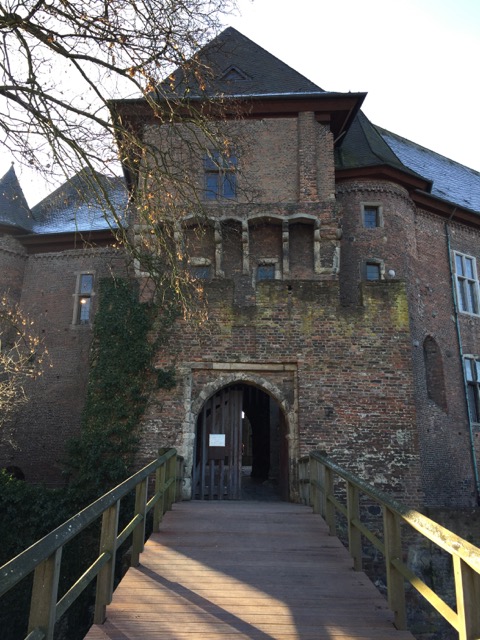 Der Eingang zur Burg Linn
