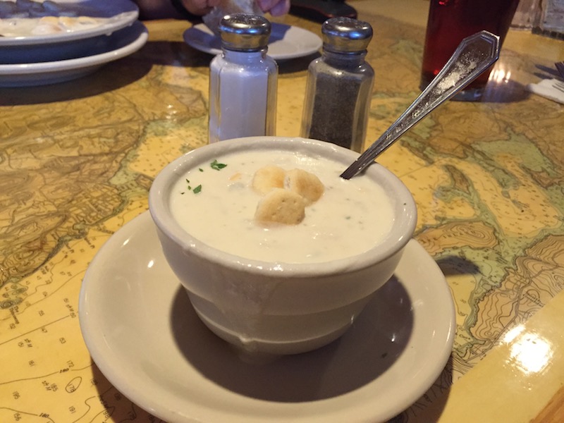 Die Clam Chowder (Muschelsuppe) ist so lecker!