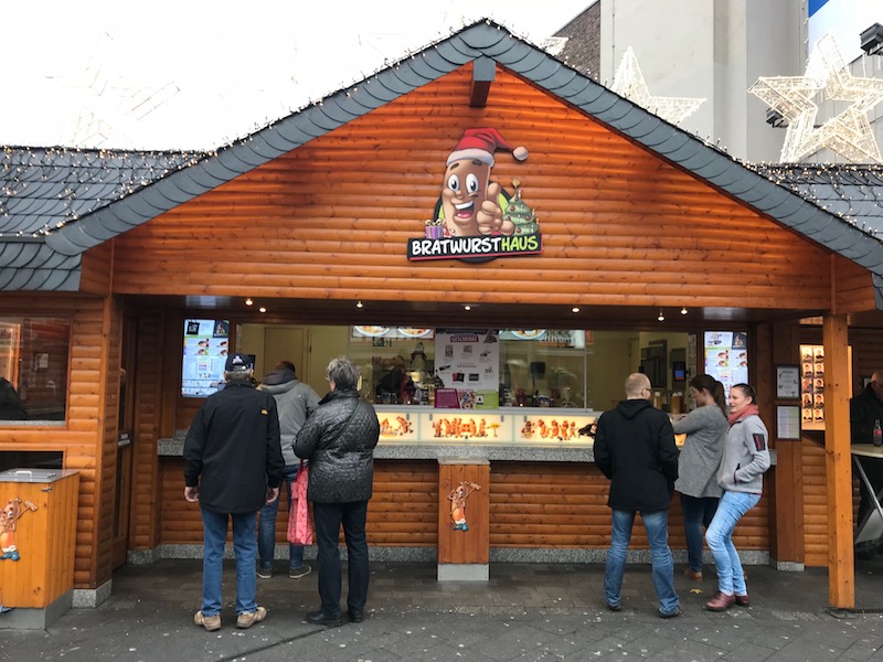 Im Bratwursthaus gibt es die beste Currywurst im Ruhrgebiet