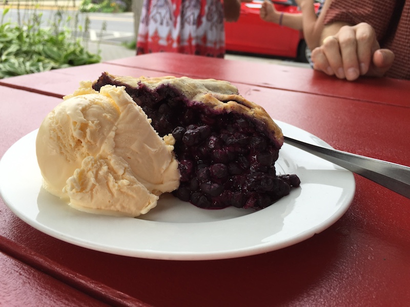 In Bass Harbor haben wir diesen leckeren Blueberry Pie gegessen