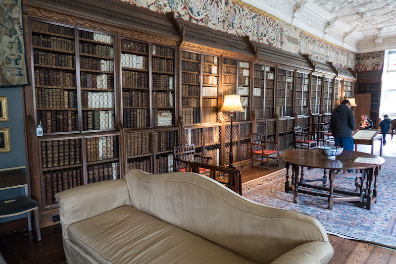 Die Bibliothek. Dreimal dürft ihr raten, wo ich fast eine Stunde verbracht habe