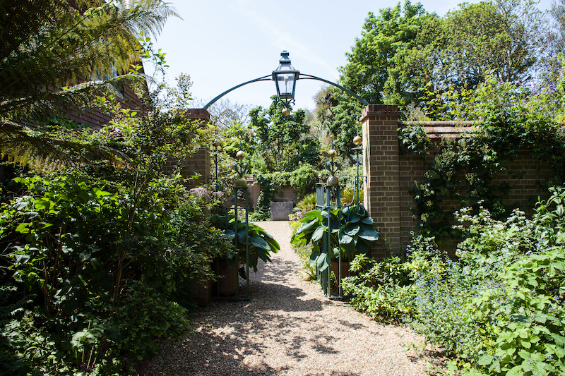 Der Eingang zum Courtyard Garden
