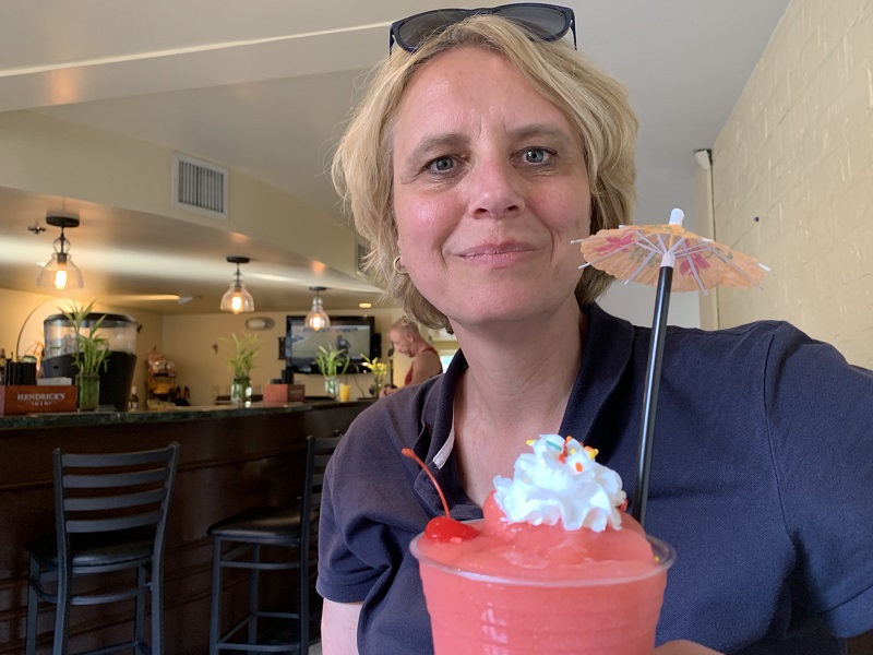 Mit einem Cocktail in der Hand starten wir in unser Wochenende in New Orleans