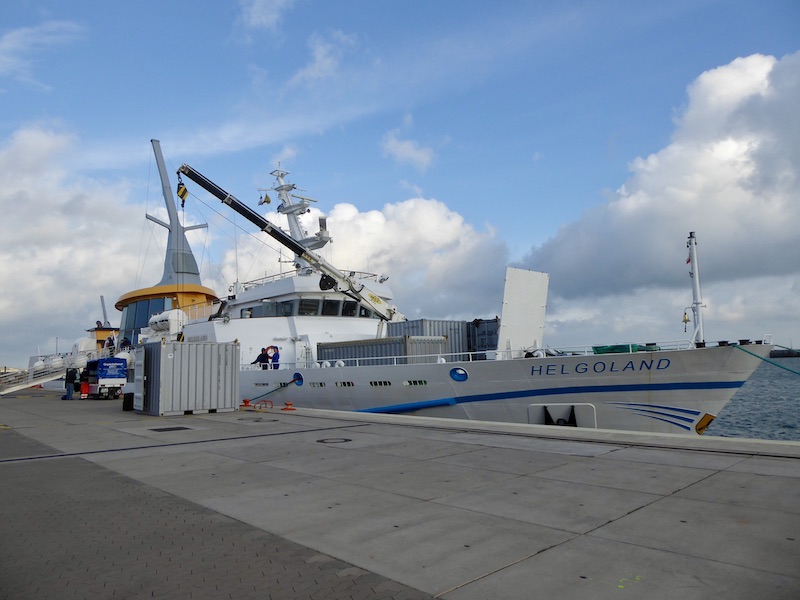 ... und die Fähre MS „Helgoland“