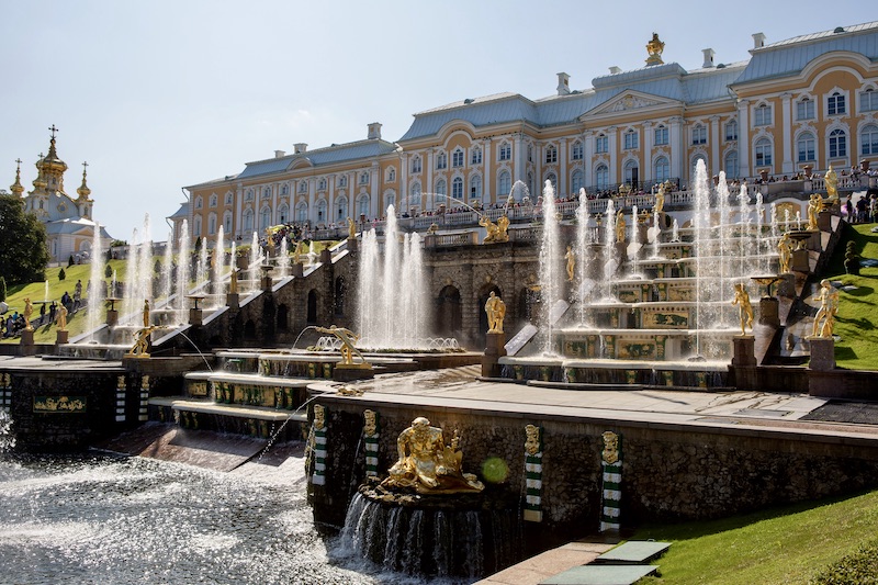 Schloss Peterhof mit der Großen Kaskade